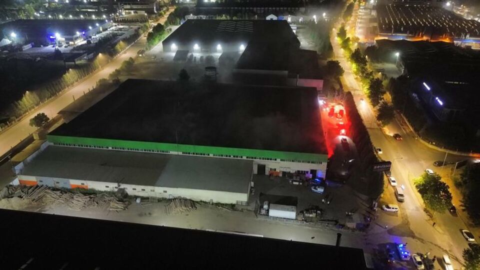 Düzce'de fabrika yangını