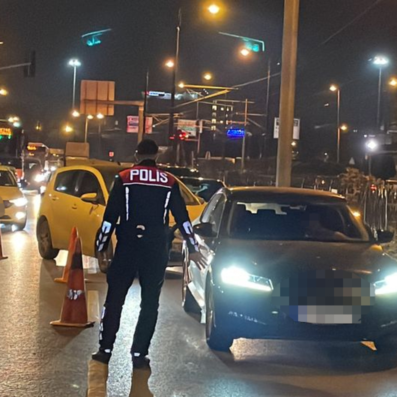 "Huzur İstanbul"da 906 kişi yakalandı