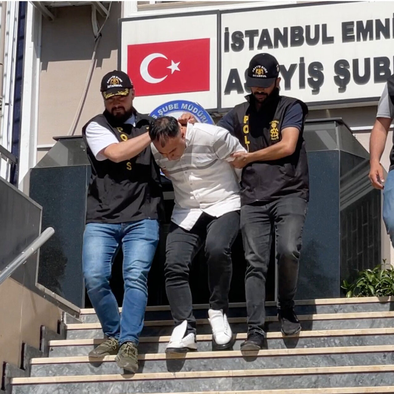 Cinsel saldırıdan 10 yıldır aranıyordu... Sapık yakalandı! | Güncel Haber