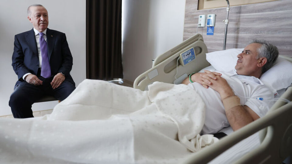 Cumhurbaşkanı Erdoğan'dan geçmiş olsun ziyareti