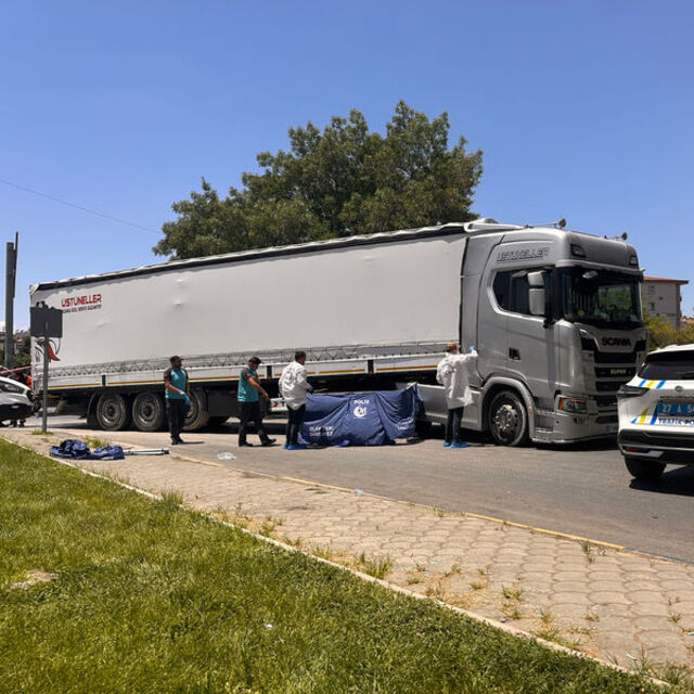 Motosikletteki 2 kişi hayatını kaybetti