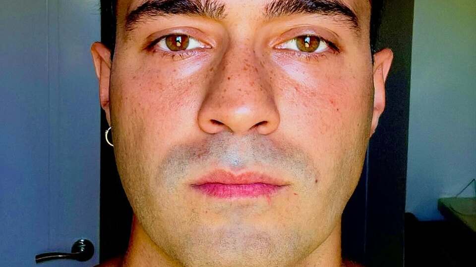 Dövmeli paylaşımıyla dikkat çekti