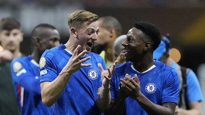 4 saat 40 dakikalık maçta tur Chelsea'nin!