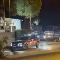 İzmir'de şafak operasyonu: 141 hükümlü gözaltında