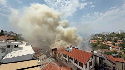 Kaleiçi'ndeki yangın kontrol altında