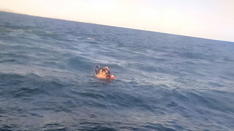 Denizin ortasında mahsur kaldılar!