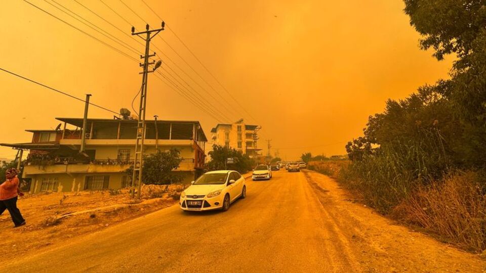 Hatay'daki yangında çığlık sesleri! O anlar kamerada!