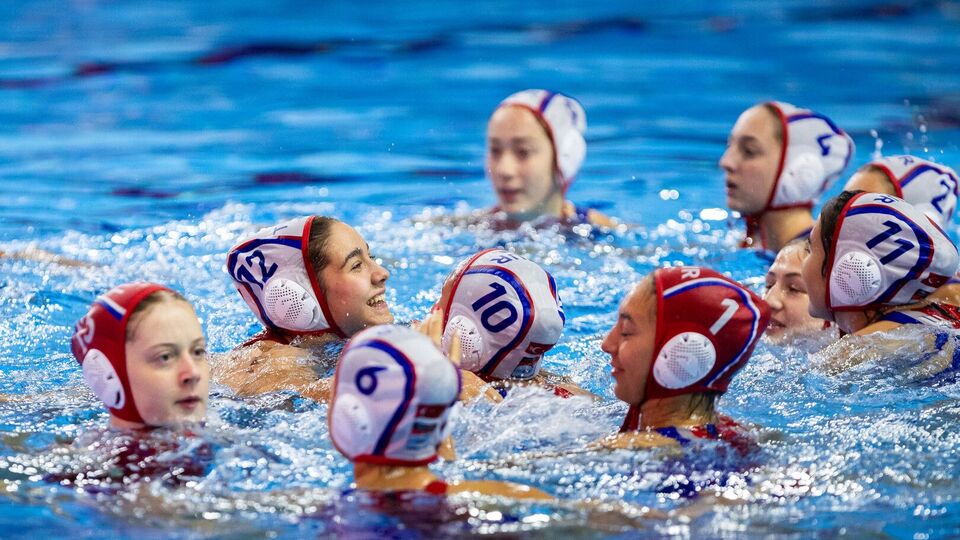 U16 Kadın Sutopu Milliler'den Avrupa'da üçte üç!