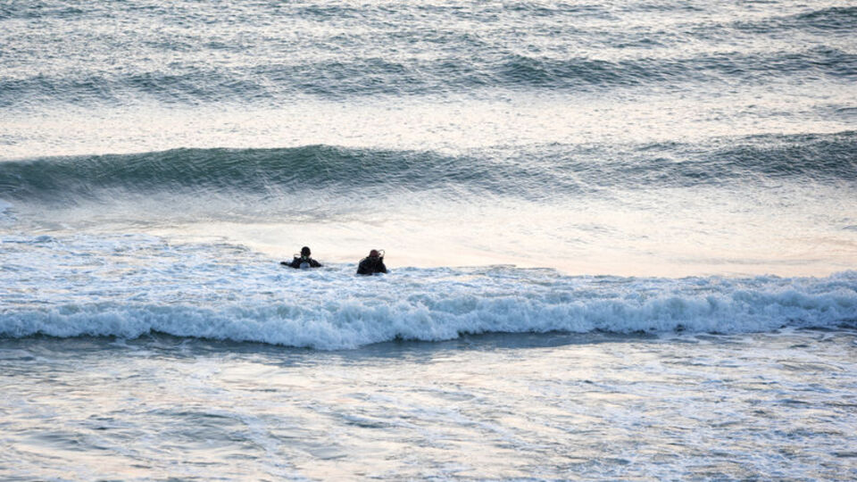 Denizde kaybolan 2 genç aranıyor