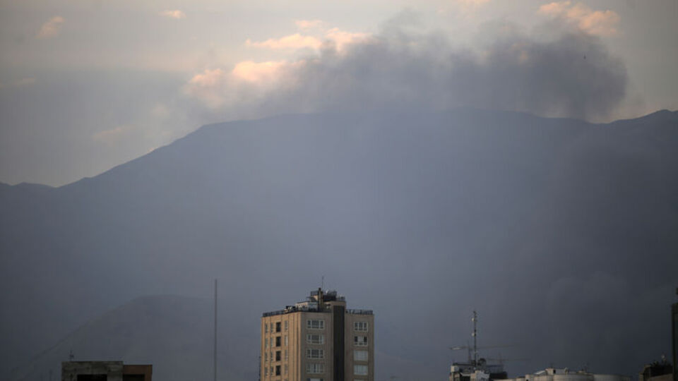 İsrail'in İran'a saldırılarında can kaybı 935'e yükseldi