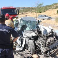 Manisa'da feci kaza! Baba ve 3 çocuğu hayatını kaybetti