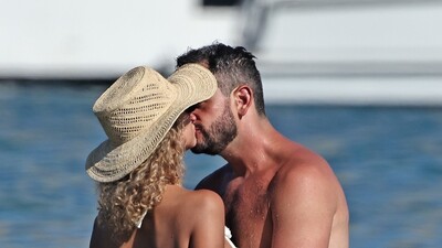 Eski yenge aşk tatilinde