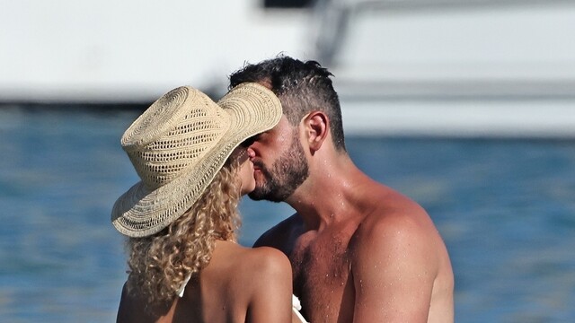 Eski yenge aşk tatilinde