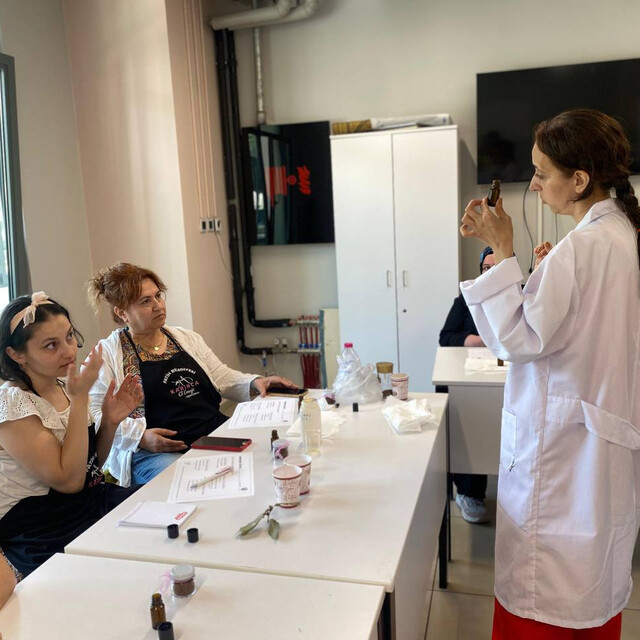 Karınca'dan Aromaterapi Eğitimi