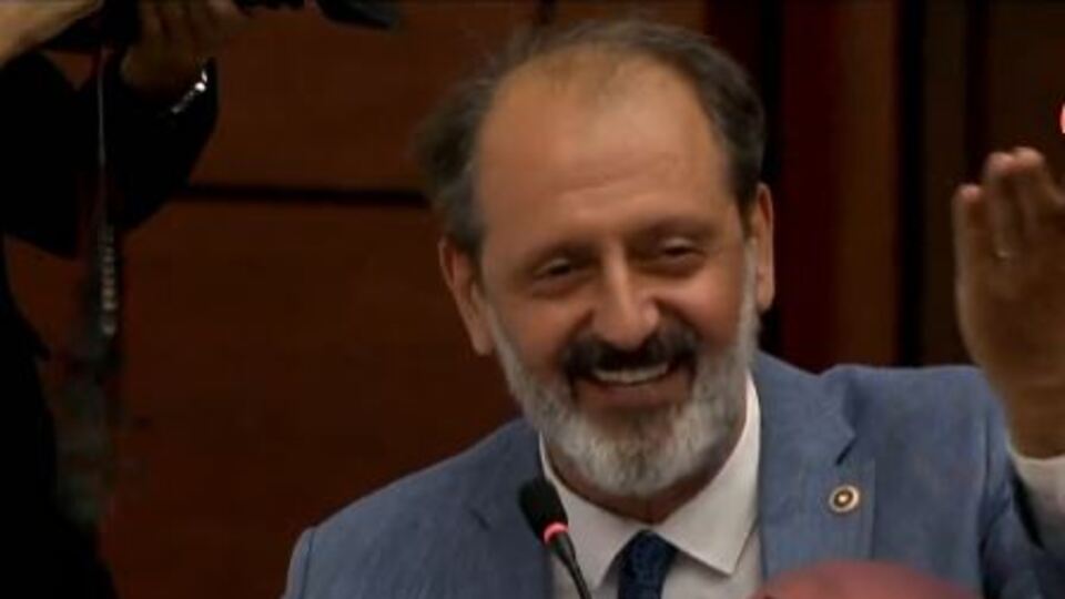 Salavat getirerek tepki gösterdi