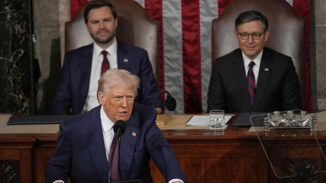 Trump'ın vergi tasarısı Senato'dan geçti