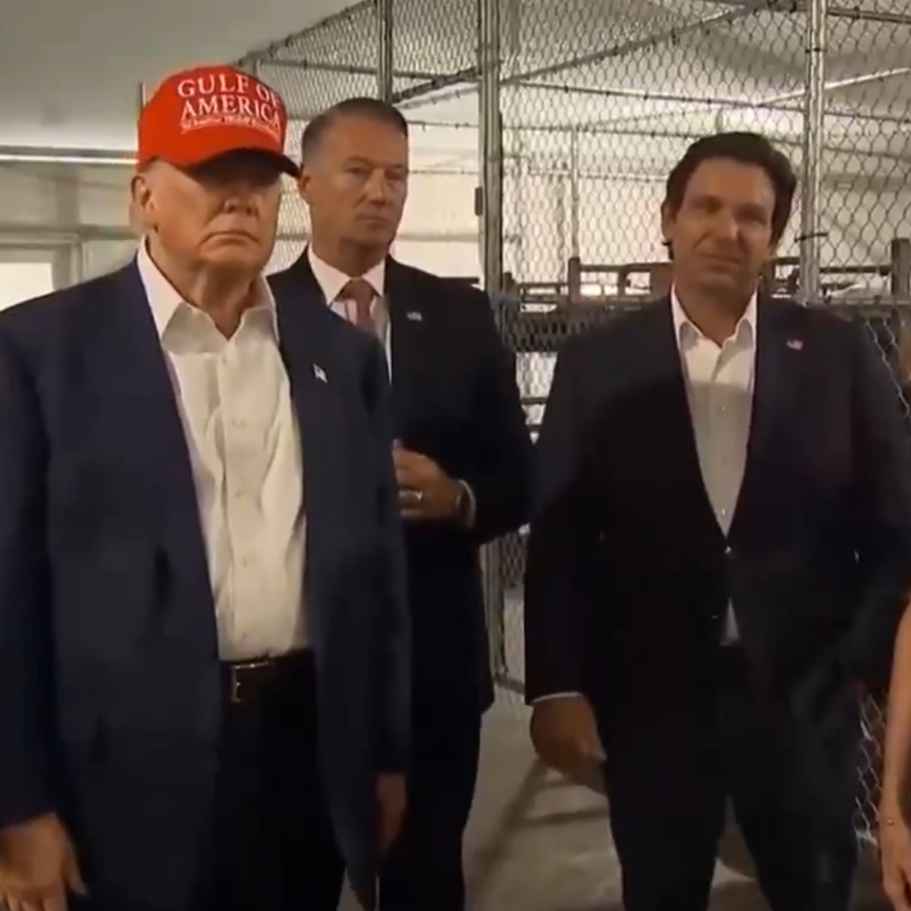 Trump "Timsah Alcatraz'ı" ziyaret etti