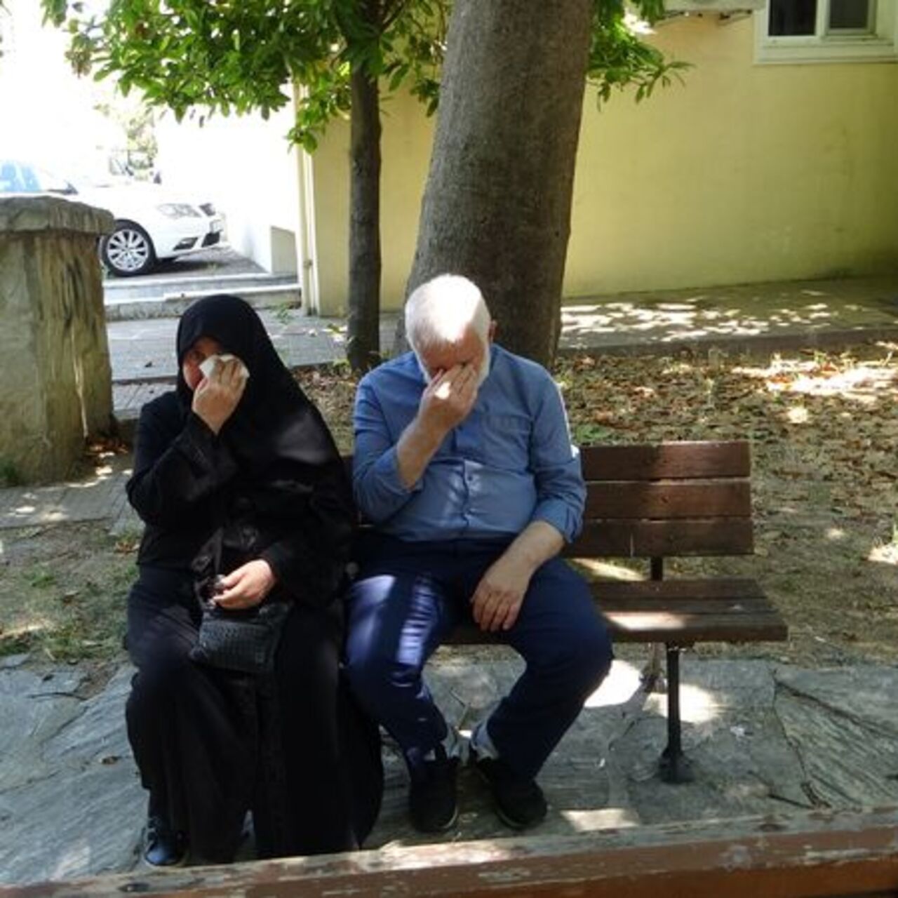 Yaşlı Çiftin Acı Sonu: Borç Bitti, 'Çıkın' Dediler