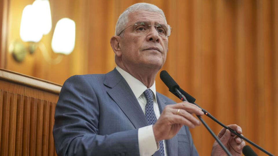 "O karikatürü kınıyorum"