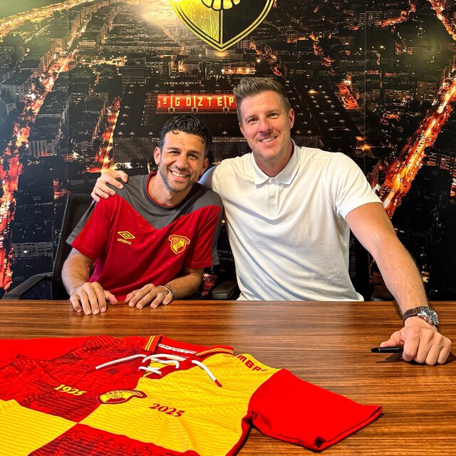 Göztepe, İsmail Köybaşı ile 1 yıl uzattı!