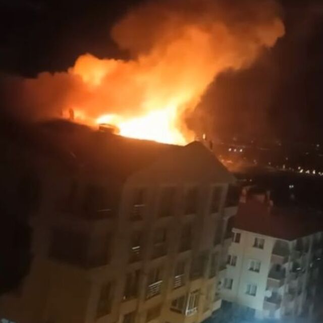 5 katlı binanın çatısında yangın