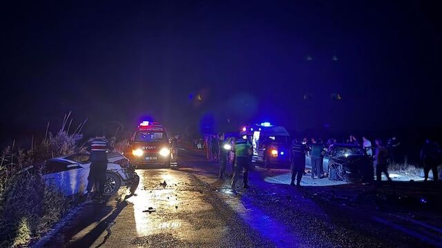 Balıkesir'de zincirleme kaza: 9 yaralı