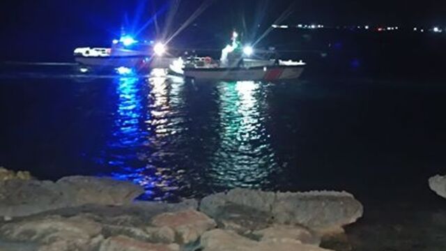 3 kişi gece denize girdi! 1'i boğuldu, 2'si aranıyor