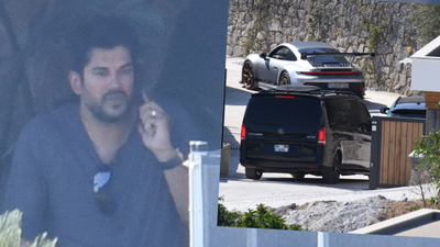 Galerisini de götürdü