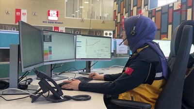 Telefonda uygulattığı Heimlich manevrası hayat kurtardı