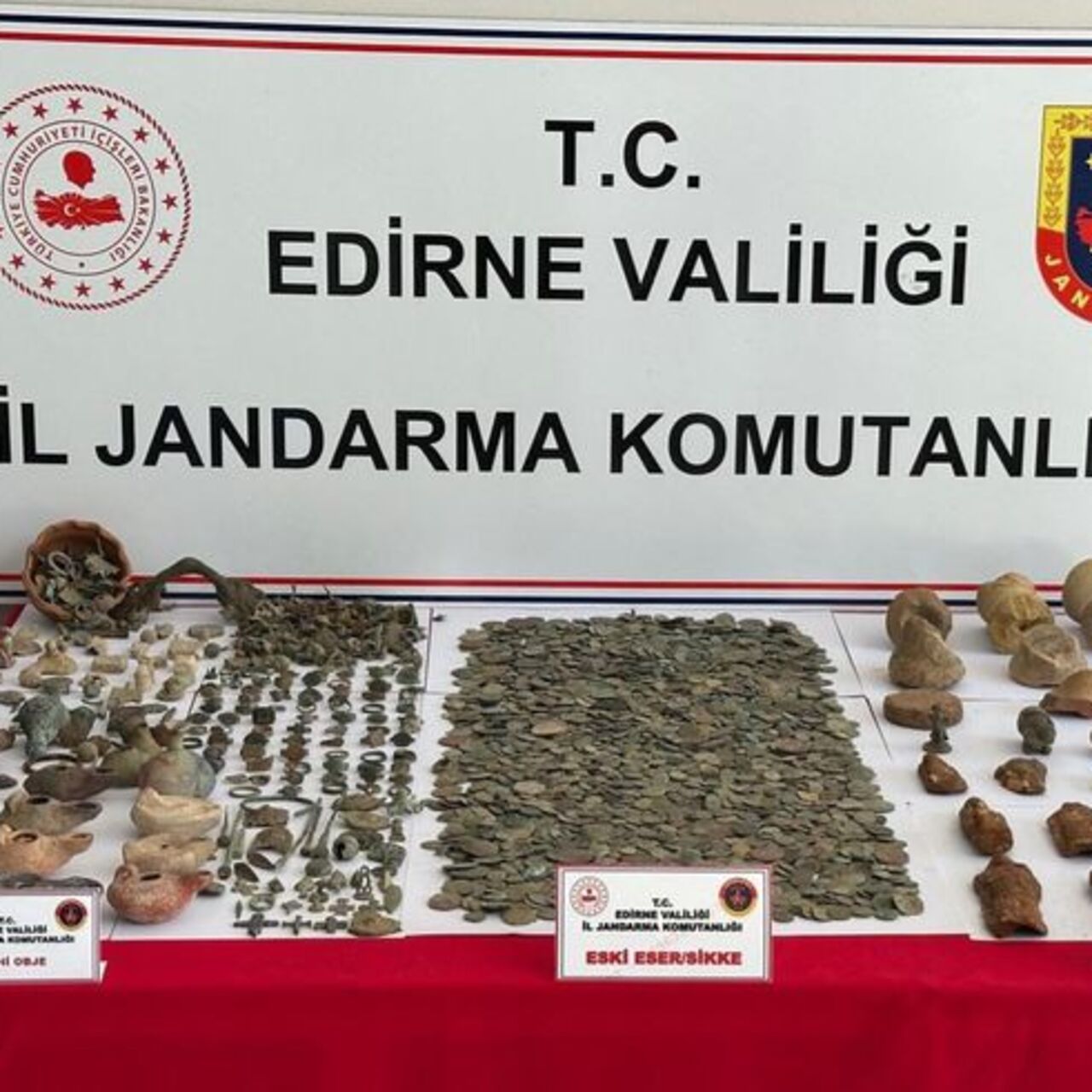 4 bin 564 parça tarihi eser ele geçirildi