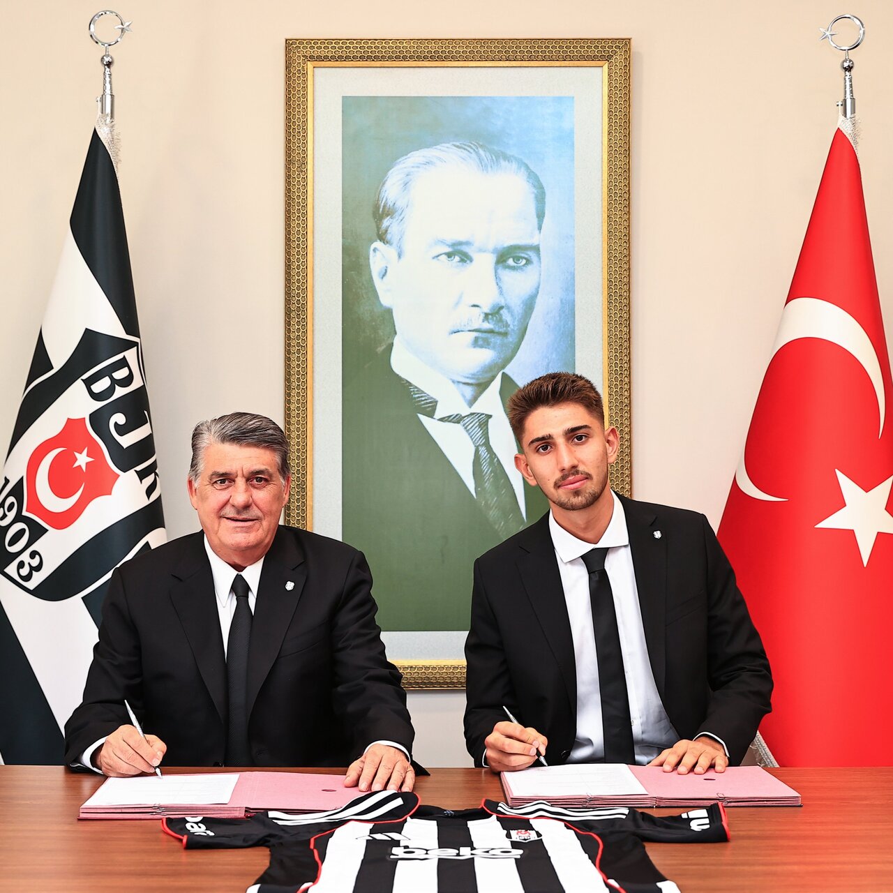 Demir Ege Tıknaz'a yeni sözleşme!