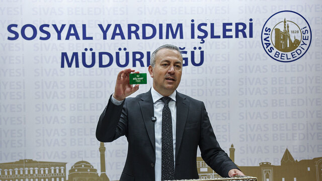 Sivas'ta evlenen çiftlere 20 bin TL destek