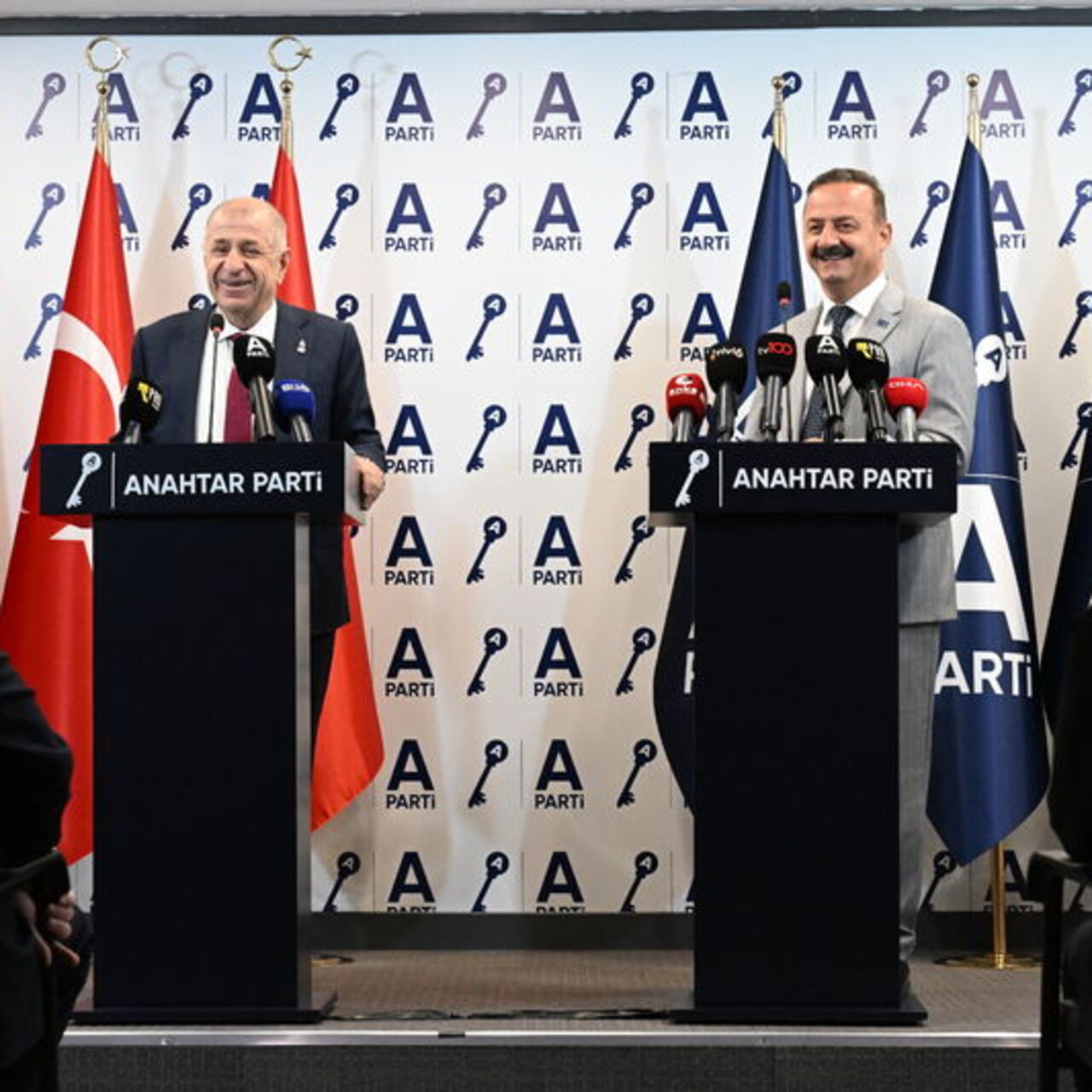 Yavuz Ağıralioğlu ile Ümit Özdağ görüştü