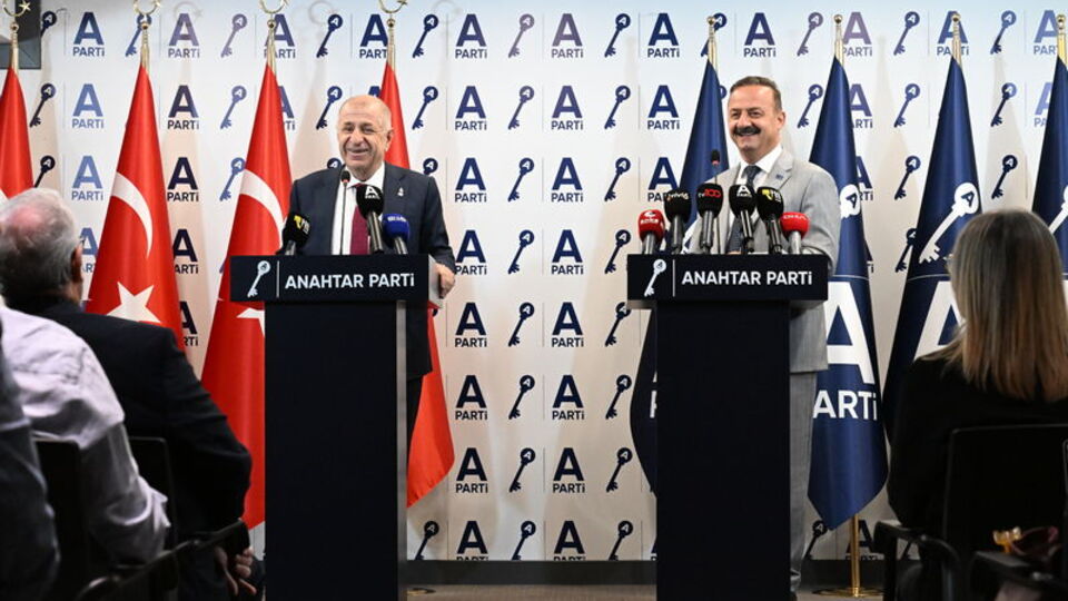 Yavuz Ağıralioğlu ile Ümit Özdağ görüştü