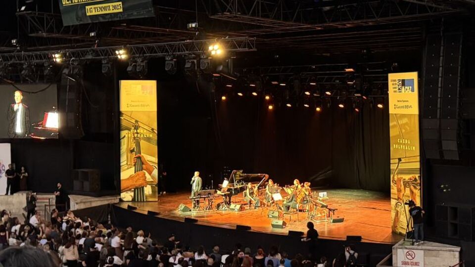 Max Richter'den Harbiye'de konser