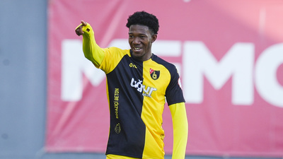 Üniversite için gelmişti: Feyenoord'a imza attı!