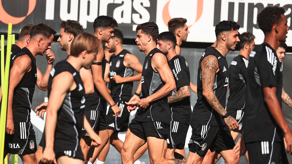 Beşiktaş kamp kadrosunu açıkladı: 2 eksik
