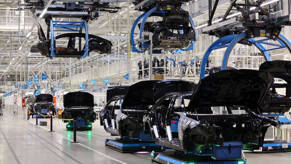 Almanya'da fabrika siparişleri düşüyor