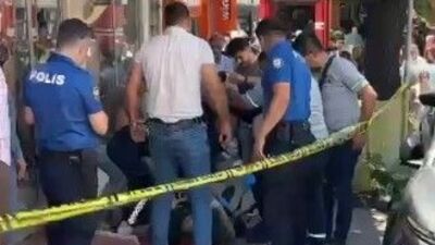 İki doktoru bacaklarından vurdu!