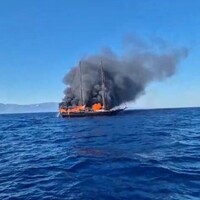 Bodrum açıklarında 27 metrelik tekne yandı!