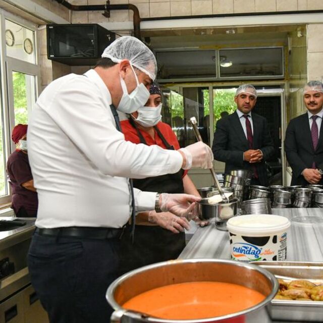 Tunceli'de 333 kişiye her gün sıcak yemek