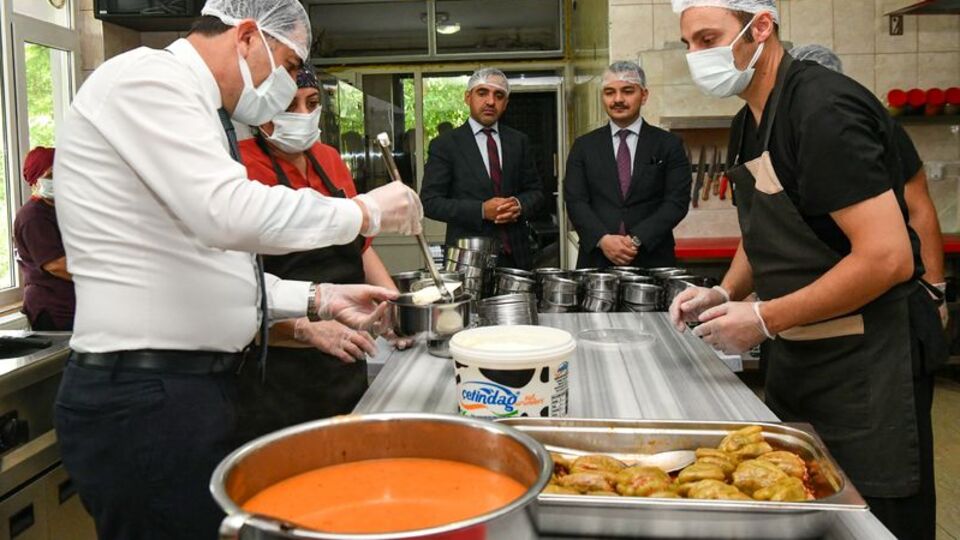 Tunceli'de 333 kişiye her gün sıcak yemek