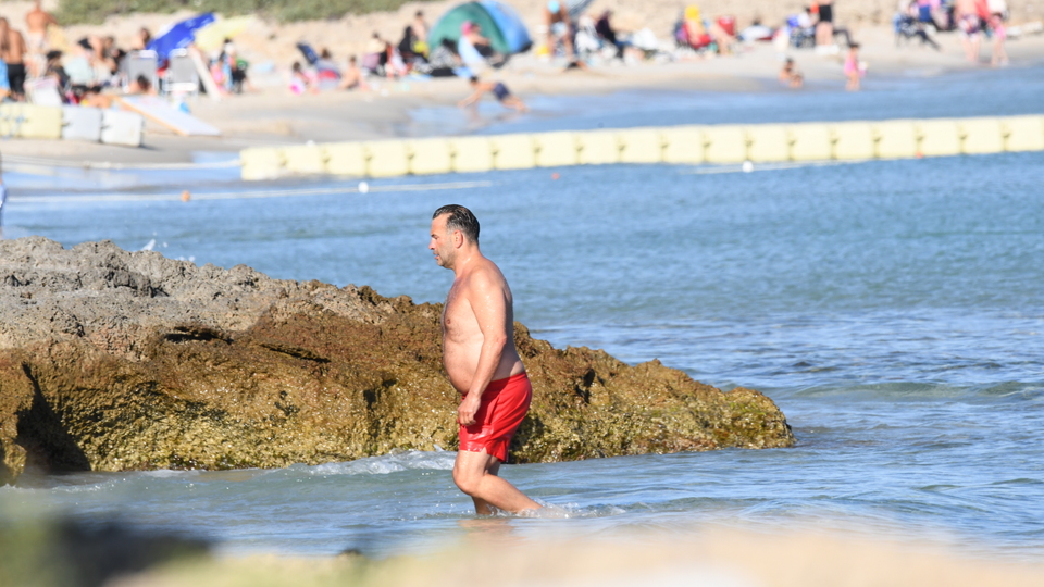 Eski eşiyle tatilde