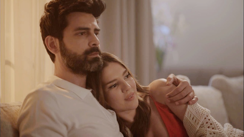 İzleyicinin karşısına çıktı