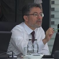 5 yangın kontrol altında