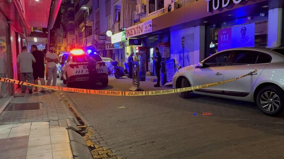 Silahlı saldırıdan şans eseri yara almadan kurtuldu