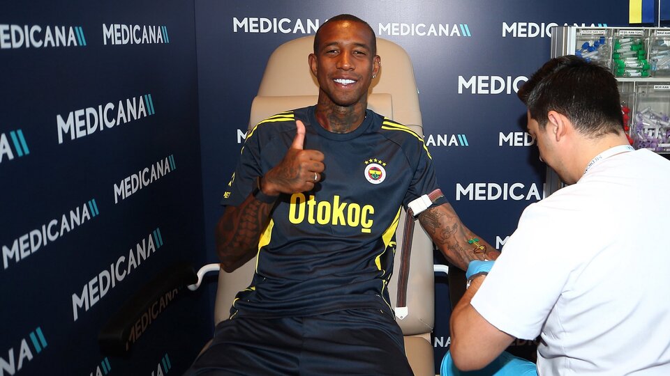 Fenerbahçe'de sağlık kontrolleri başladı