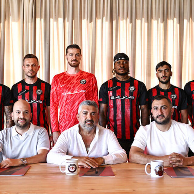 Çorum FK'da 6 imza birden!