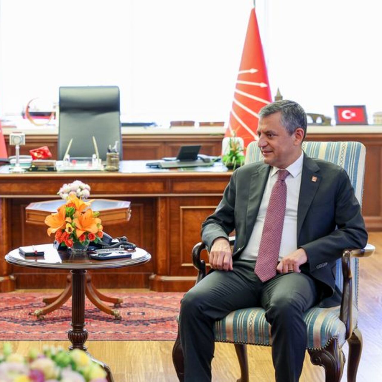 DEM Parti heyetinden Özel'e ziyaret
