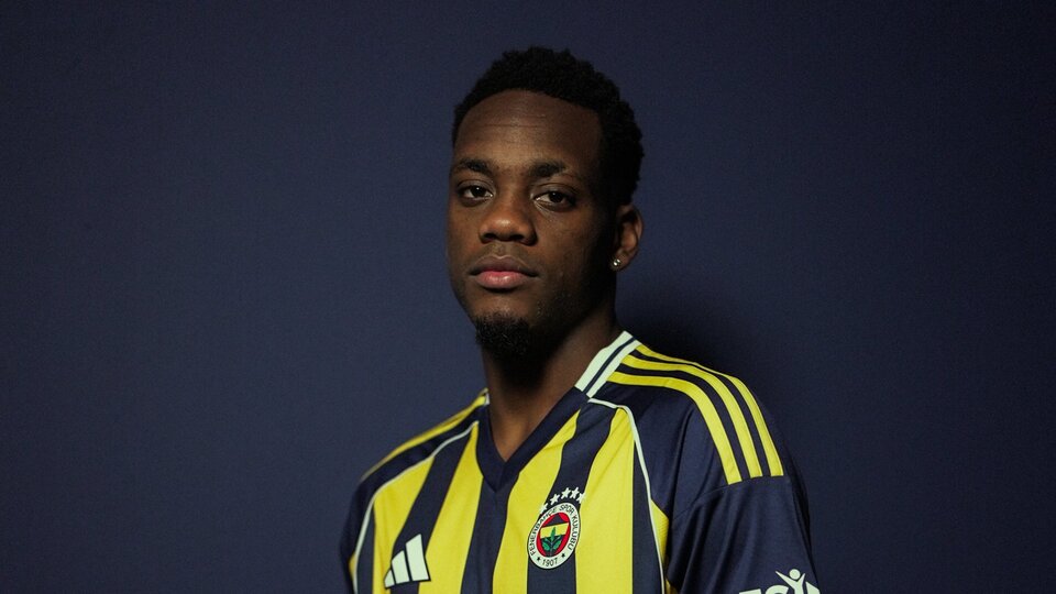 Fenerbahçe transferi resmen açıkladı!